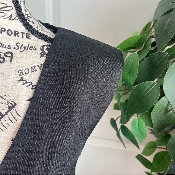 Halston Heritage Evening Sleeveless Jacquard Metallic Trumpet Gown Black Sz 8 - Picture 3 of 16